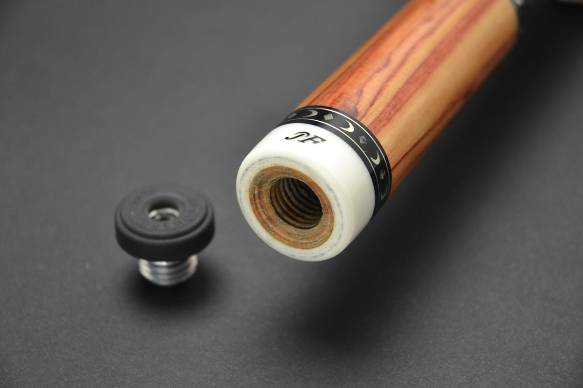 14771 ジェイフラワー J.Flowers チューリップウッド エンボス革 ラジアル キュー CUE SPIDER