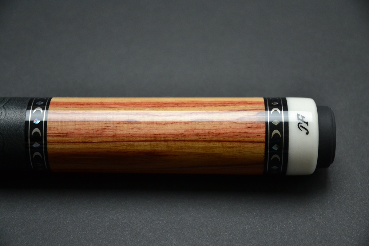 14771 ジェイフラワー J.Flowers チューリップウッド エンボス革 ラジアル キュー CUE SPIDER