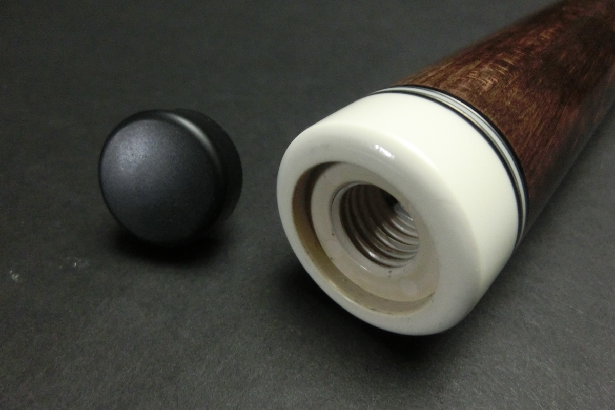 【ヤフオク出品中】15711 メッヅ Mezz AXI-T LTD WD700 WJ ビリヤード ハイテク キュー CUE SPIDER