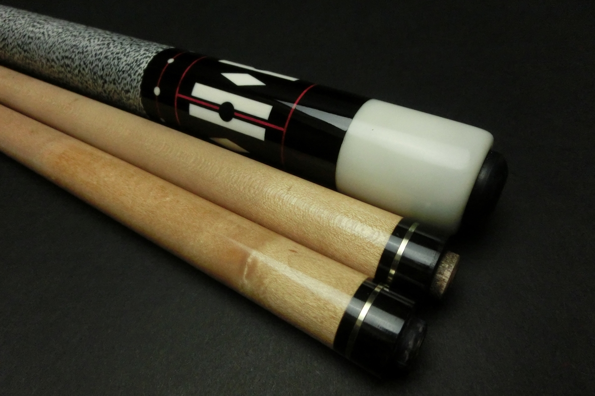 15677 リチャードブラック RichardBlack 4剣 レッドバロン 2シャフト リフィニッシュ ビリヤード キュー カスタム SPIDER