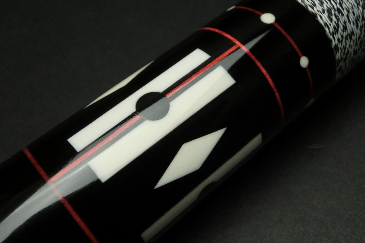 15677 リチャードブラック RichardBlack 4剣 レッドバロン 2シャフト リフィニッシュ ビリヤード キュー カスタム SPIDER