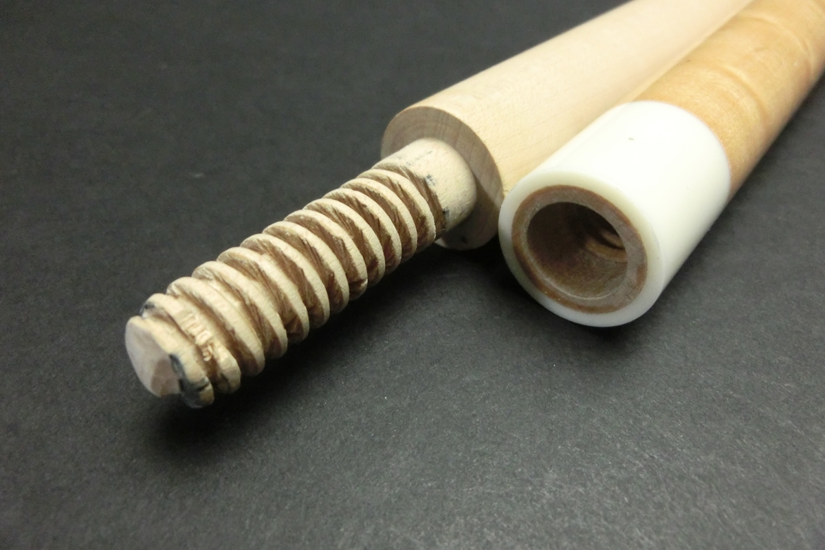 【ヤフオク出品中】15724 アダム Adam 4B キャロム Exceed 1989 タケノコ 木ネジ ビリヤード キュー CUE SPIDER□