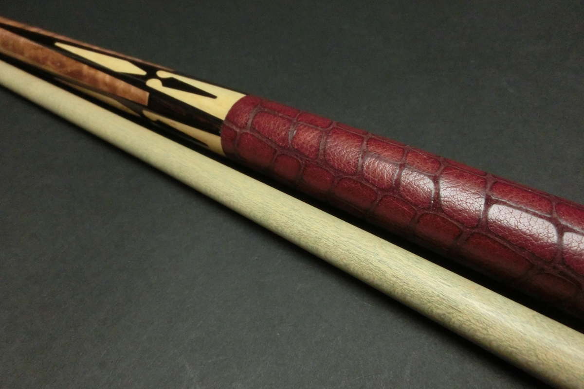 【ヤフオク出品中】 15619 メッヅ Mezz 4剣 UJ 革巻き ノーマルシャフト ビリヤード キュー CUE SPIDER