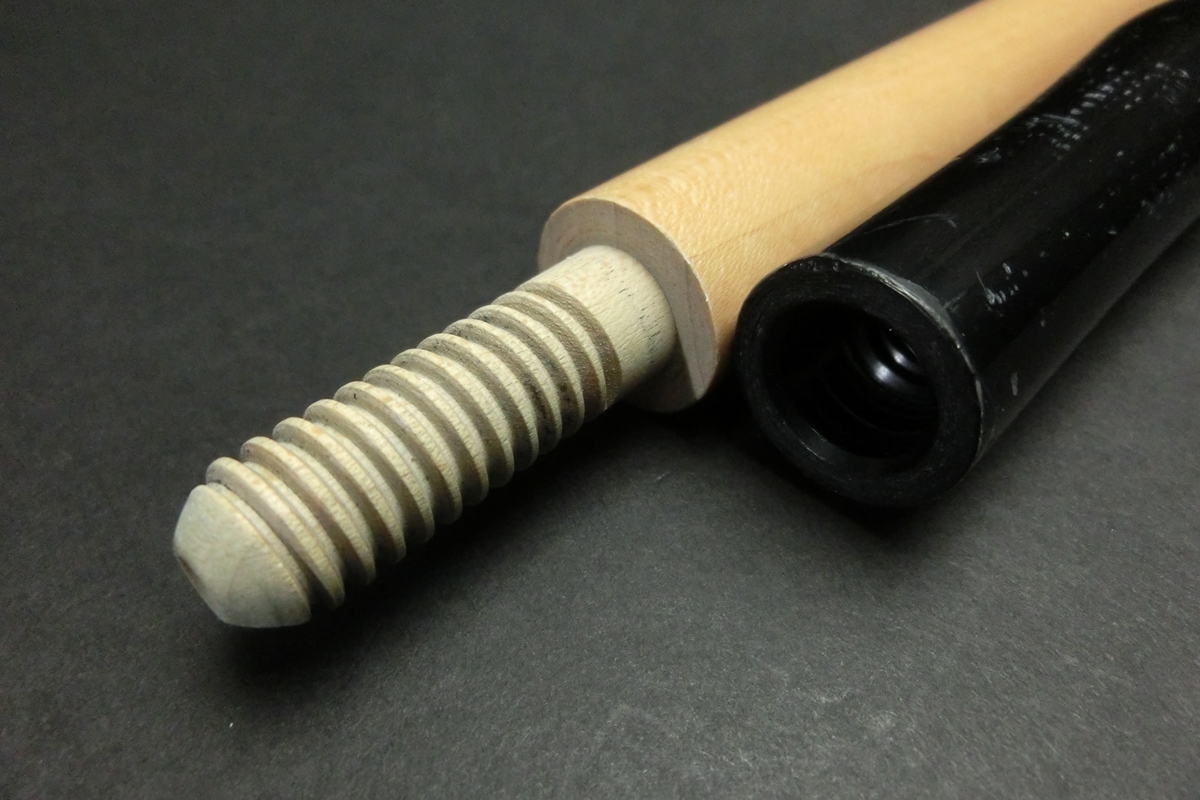 【ヤフオク出品中】15701 メッヅ Mezz エアシューター G10 ジャンプキュー ビリヤード CUE SPIDER