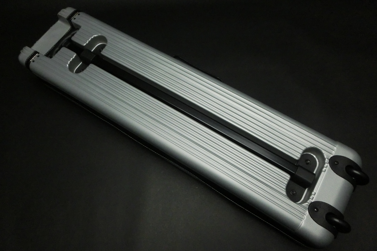 【ヤフオク出品中】31661 ジェイフラワー J.Flowers キャリーケース シルバー 4B8S ビリヤード キューケース SPIDER□