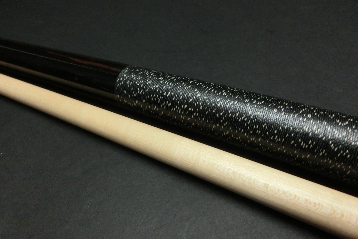 【ヤフオク出品中】15788 アダム Adam AJC エボニー 蝶インレイ 10山 ノーマル ビリヤード キュー CUE SPIDER□