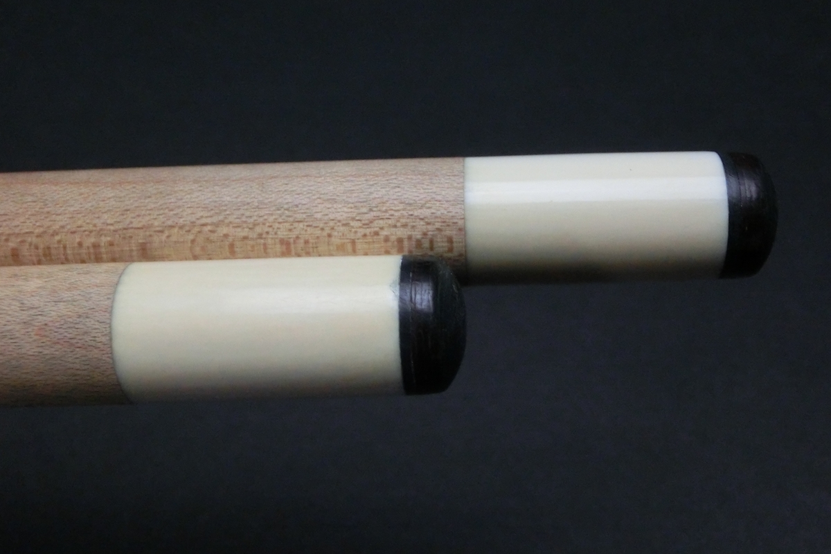15763 ジョス JOSS 金ロゴ 4剣 2シャフト 14山パイロ ビリヤード キュー CUE SPIDER