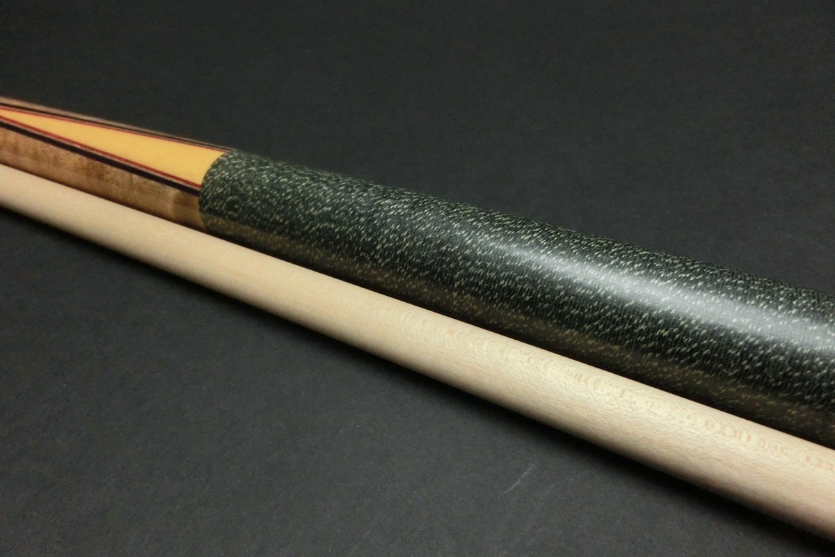 15813 メウチ Meucci オリジナル 2剣 1シャフト ビリヤード キュー CUE SPIDER