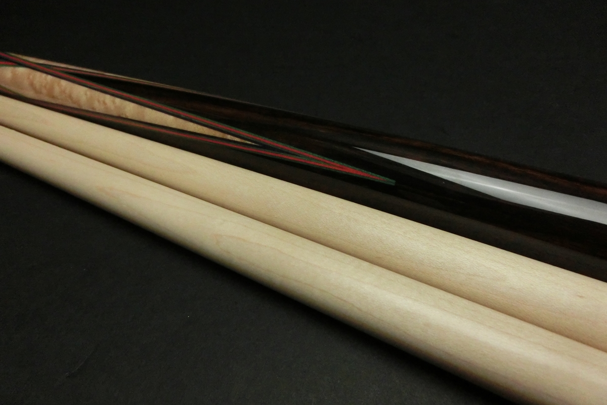 【ヤフオク出品中】15686 美品 ムサシ Musashi 3C 角芯 タケノコ 430-1 2シャフト ビリヤード キュー キャロム SPIDER□