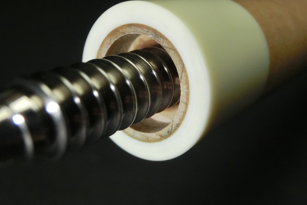 【ヤフオク出品中】15686 美品 ムサシ Musashi 3C 角芯 タケノコ 430-1 2シャフト ビリヤード キュー キャロム SPIDER□