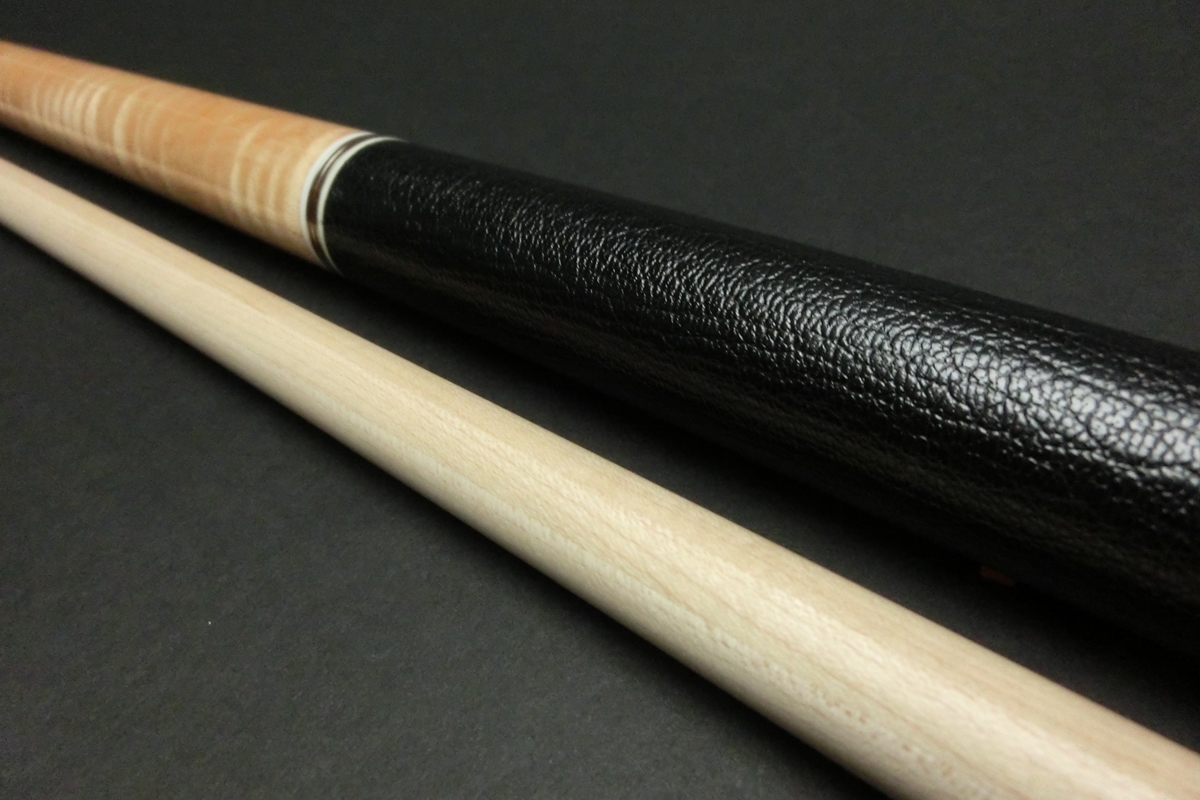 15218 状態良 アダム Adam 別注品 カーリーメープル VIsolid8 118g 革巻き 10山 キュー ハイテク CUE SPIDER