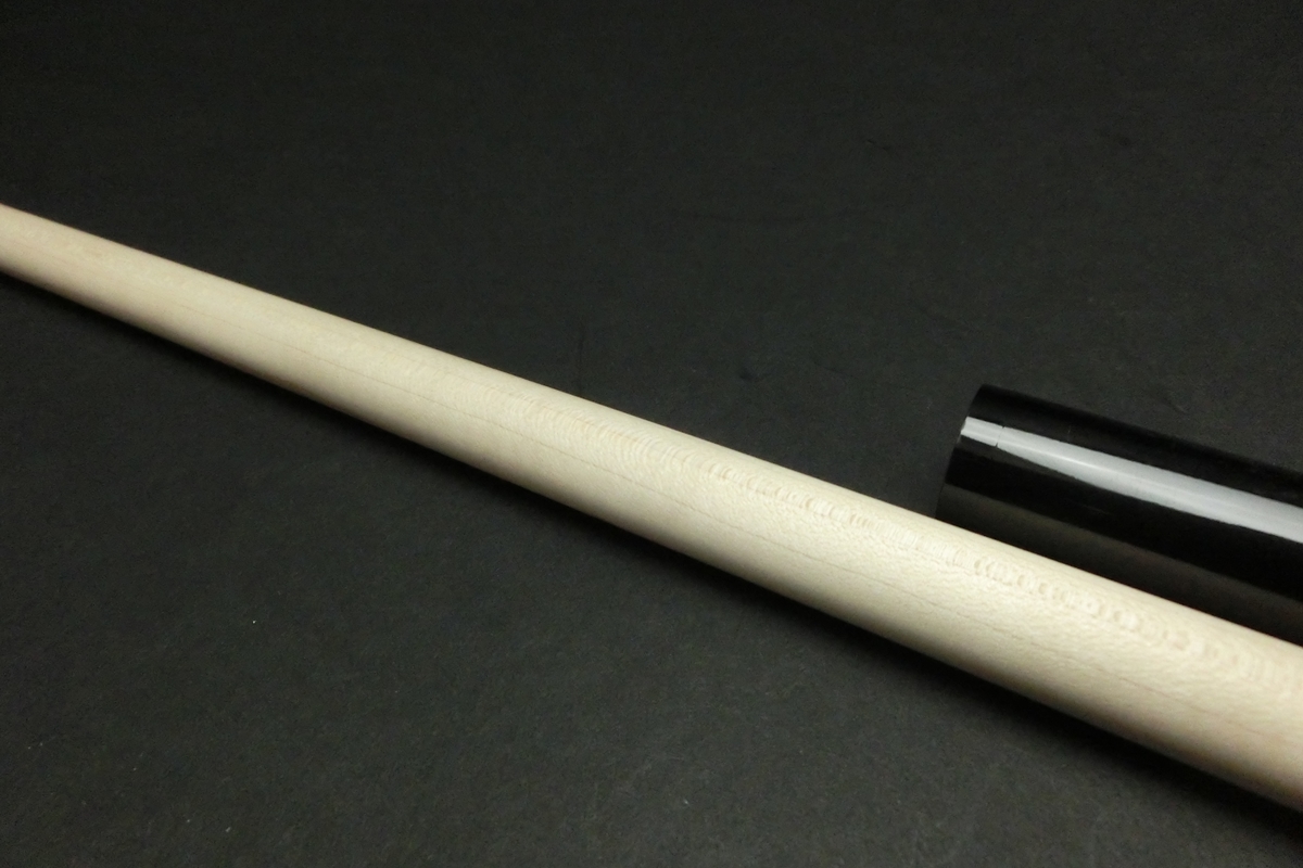 【ヤフオク出品中】15698 メッヅ Mezz エアシューター BIタップ ジャンプキュー ビリヤード CUE SPIDER