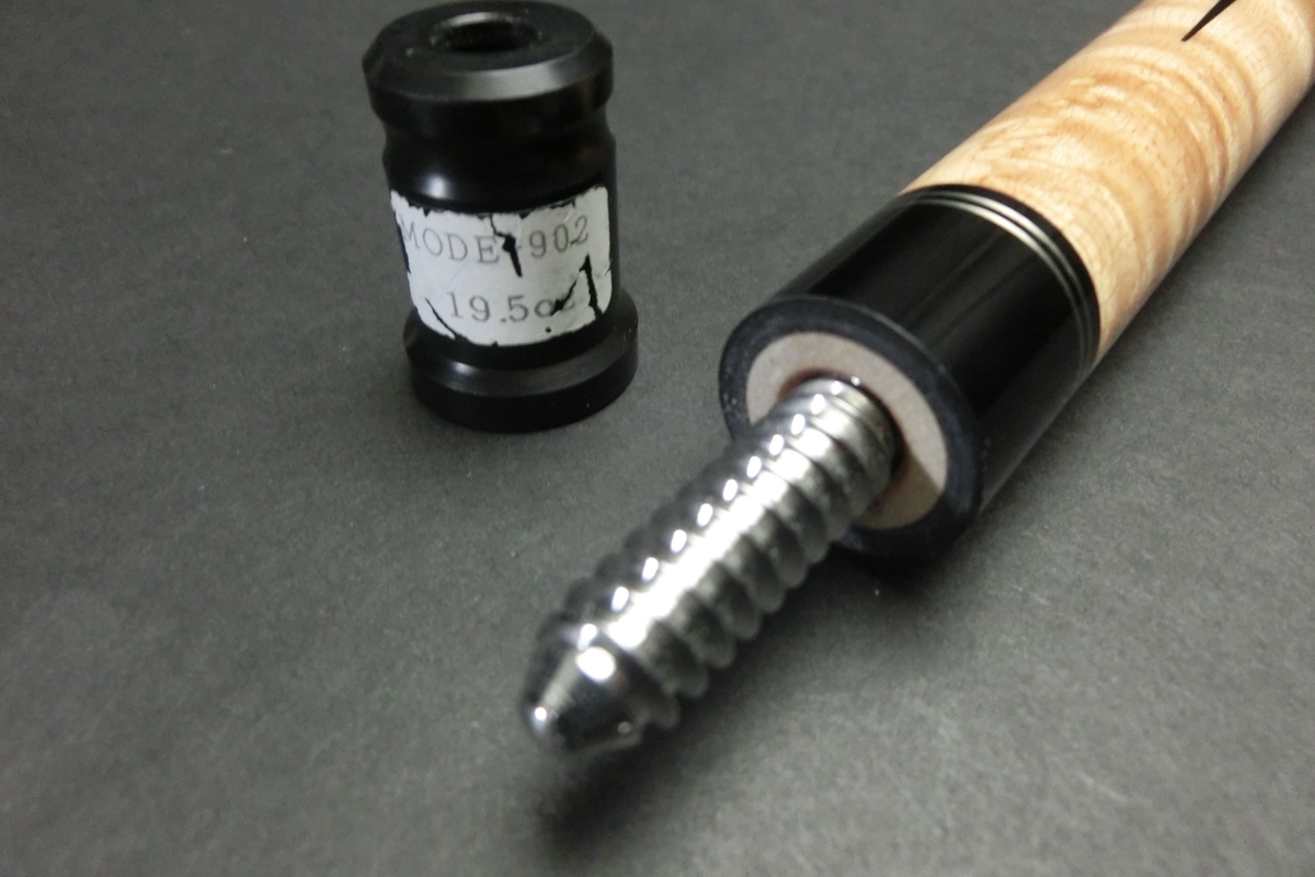 【ヤフオク出品中】15672 レア メッヅ Mezz MODE-902 バットのみ 10山 ビリヤード キュー CUE SPIDER