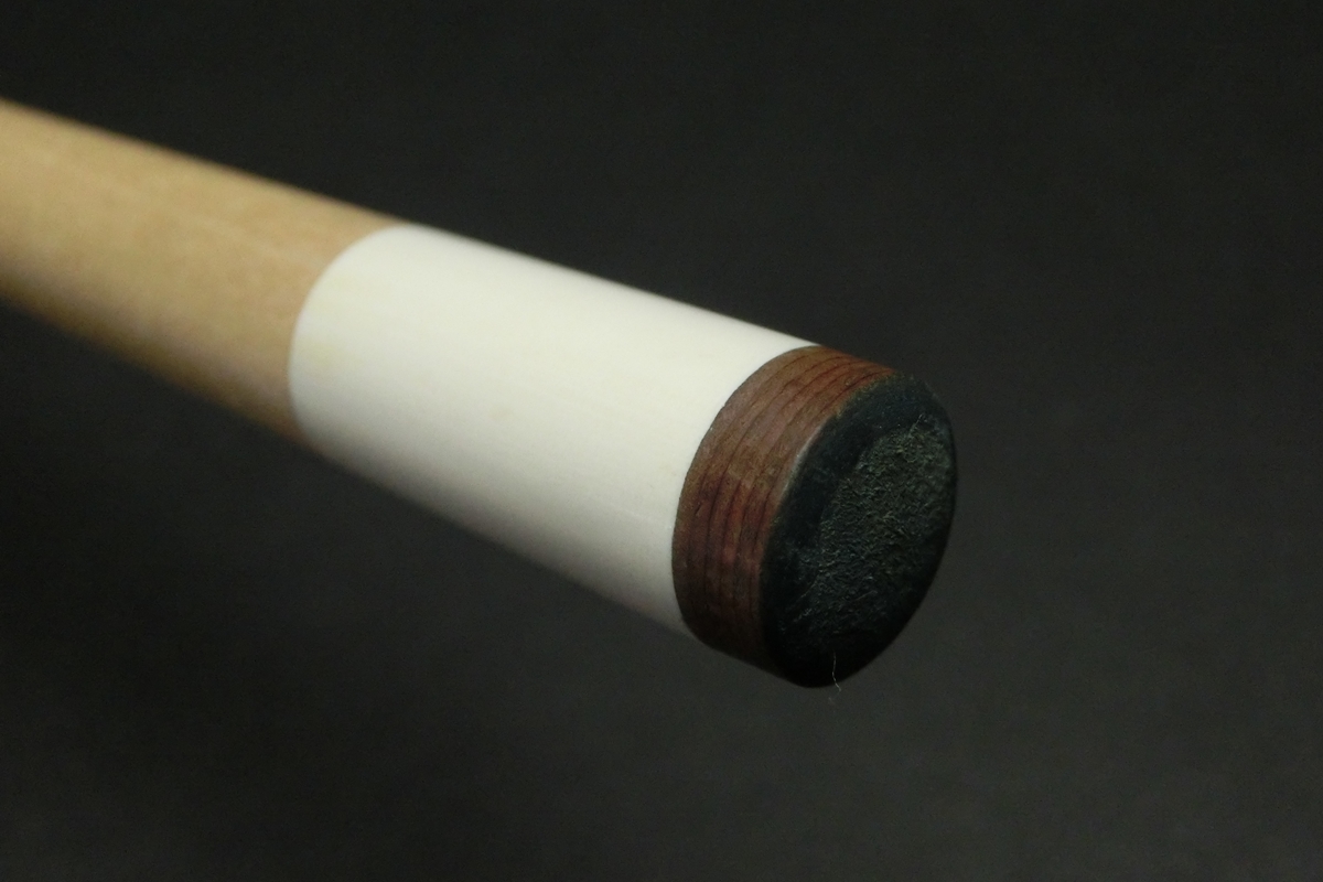 【ヤフオク出品中】15703 メッヅ Mezz EC-P4 ノーマルシャフト UJ ビリヤード キュー CUE SPIDER